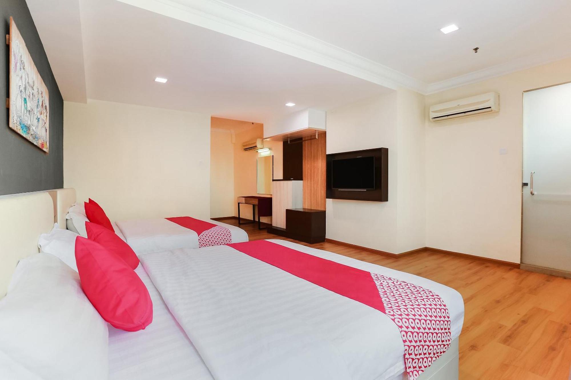 Collection O Hotel Super Cowboy Malacca Exterior foto