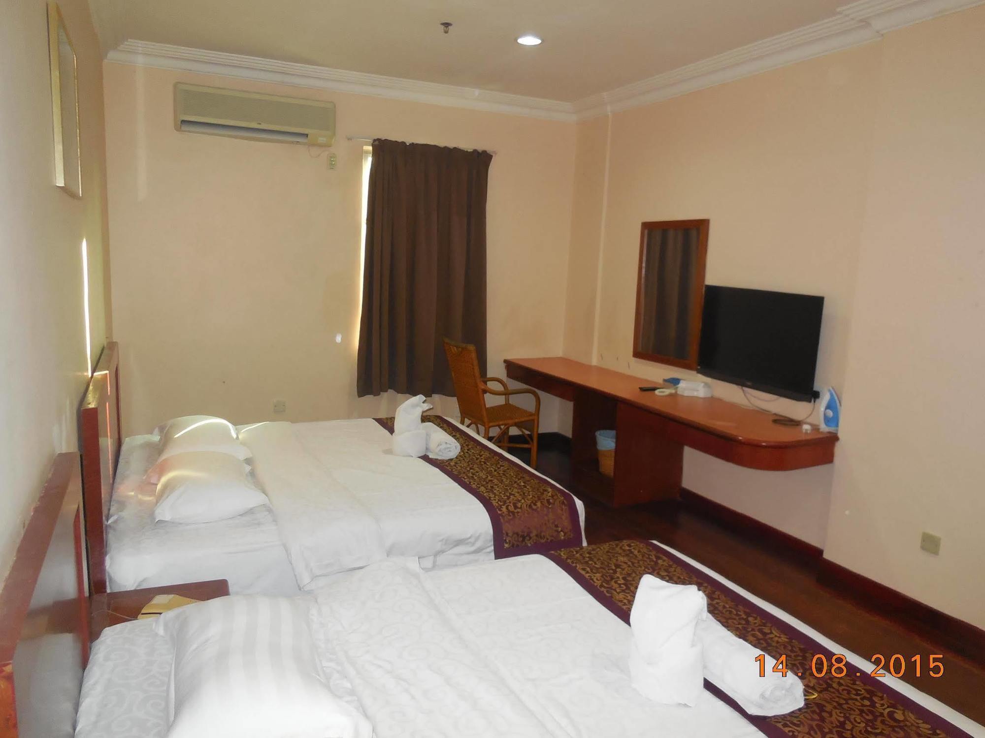 Collection O Hotel Super Cowboy Malacca Exterior foto